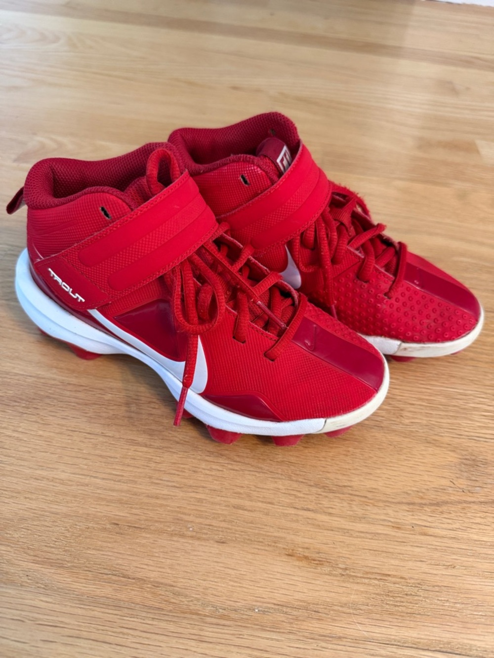 Kids Nike Force Trout Red High-Top Baseball Cleats, Velcro fasteners, Size 2
